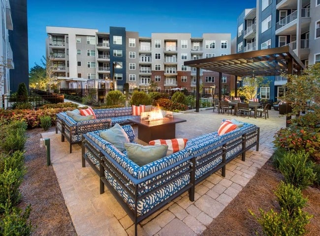 Fire pit and outdoor lounge spaces - AMLI Buckhead