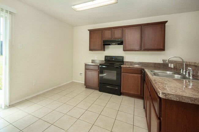 Foto del edificio - House For Lease in Sherman