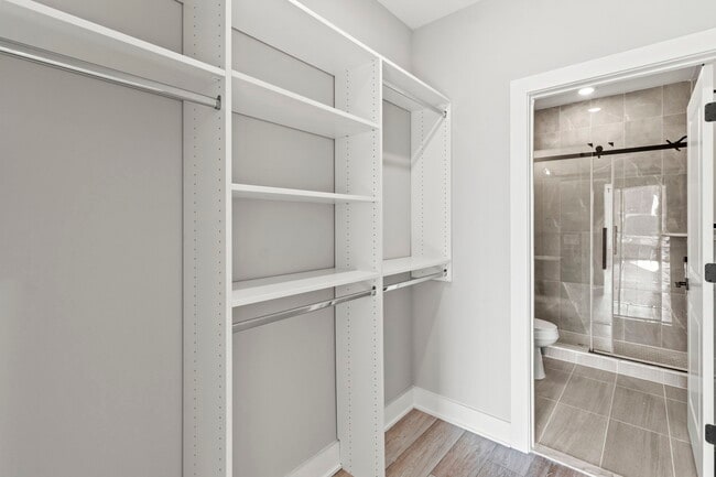 Building Photo - 2413 Frankford Ave