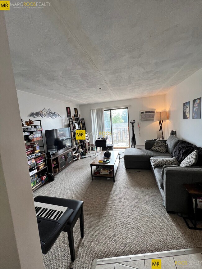 170 Adams St, Newton, MA 02458 Condo for Rent in Newton, MA