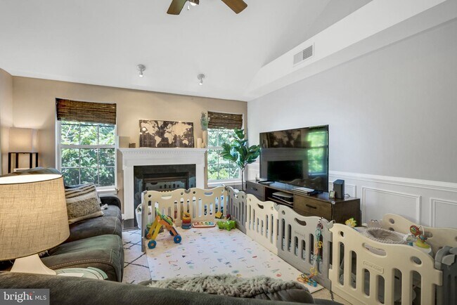 Building Photo - 5990 Founders Hill Ct