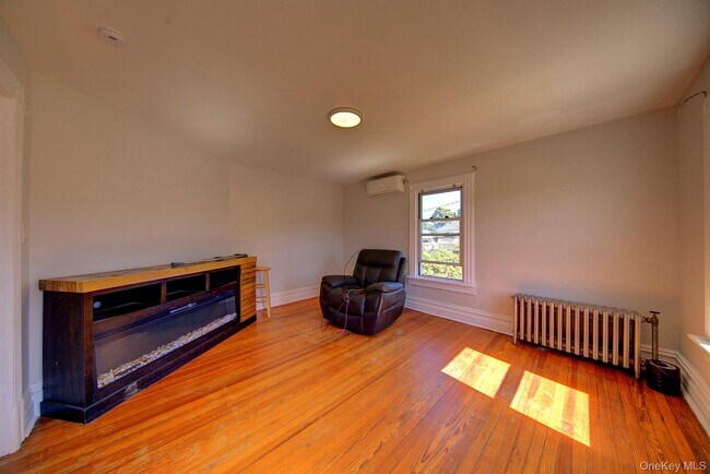 Foto del edificio - 1250 Woodfield Rd