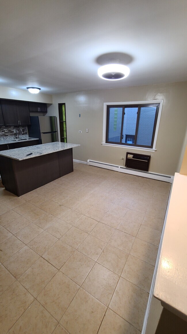 Dinning Room - 5207 Saint Charles Rd