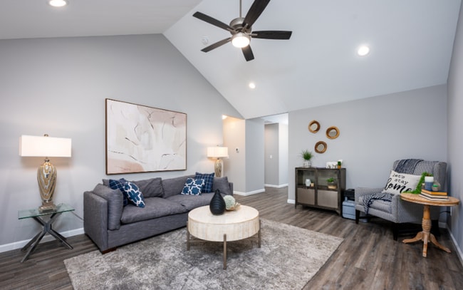 Interior Photo - Somerset Townhomes and Villas