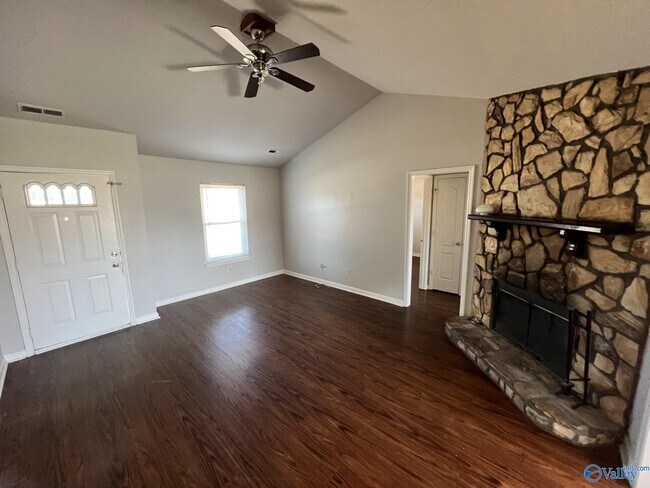 Foto del edificio - 12918 Dickens Ln