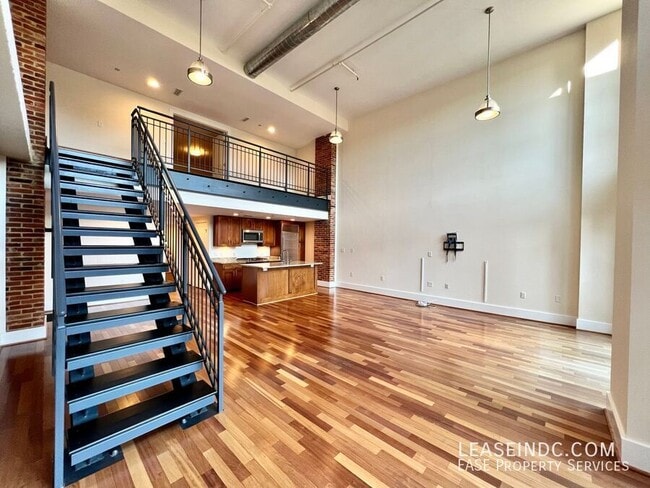 Building Photo - 1600 Clarendon Blvd