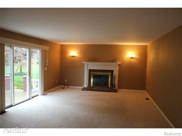 Building Photo - 37026 Aspen Dr