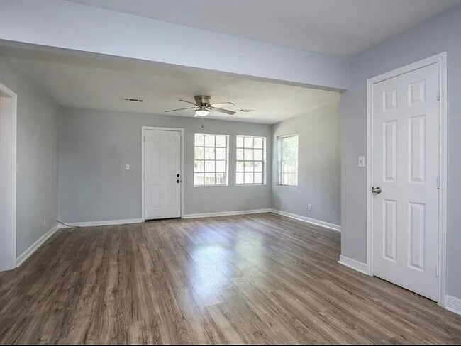 Large Den overlooking backyard - 4039 Cornell St