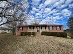 Primary Photo - Charming 3BR/2BA Home: New Flooring, Spaci...