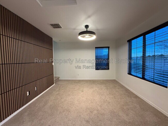 Foto del edificio - 8218 W Illini St