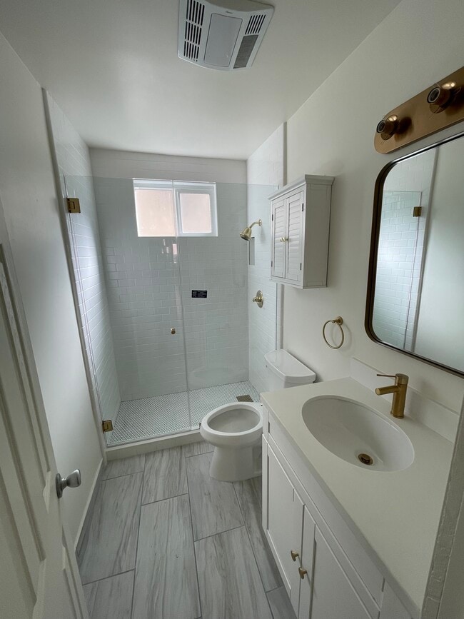 Bathroom - 8437 Blackburn Ave