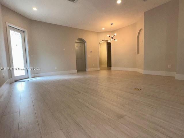 Building Photo - 6421 Bella Cir
