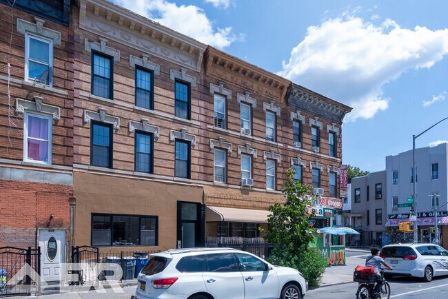 Building Photo - 541 Central Ave