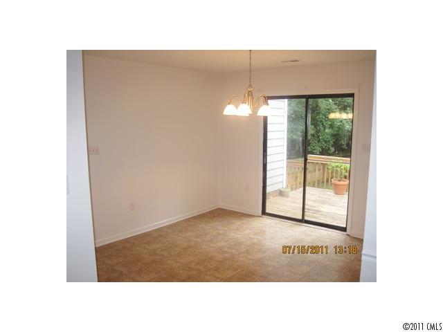 Building Photo - 5006 Rivergreen Ln