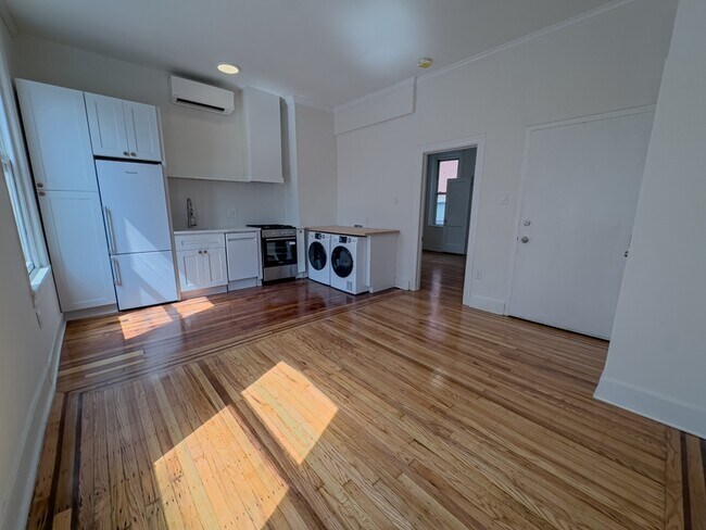 Foto del edificio - 1223 N Franklin St