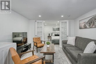 Building Photo - 138 Booth Ave