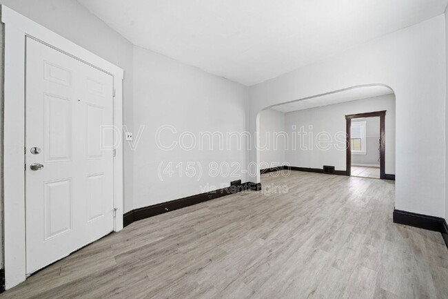 Building Photo - 10705 Fidelity Ave