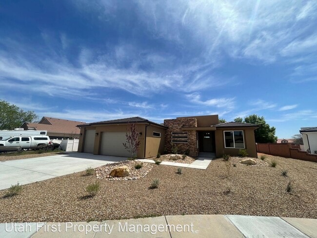 Building Photo - 3 br, 2 bath House - 2112 Blair Circle