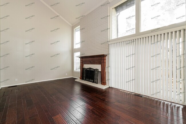 Foto del edificio - 4517 Dove Tree Ln