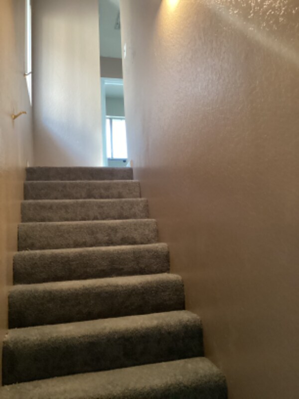 Building Photo - 4465 N Sierra Way