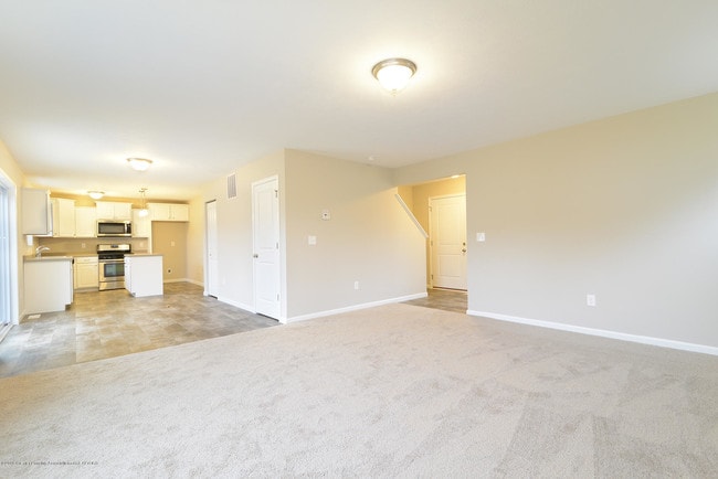 Building Photo - 3586 Fernwood Ln