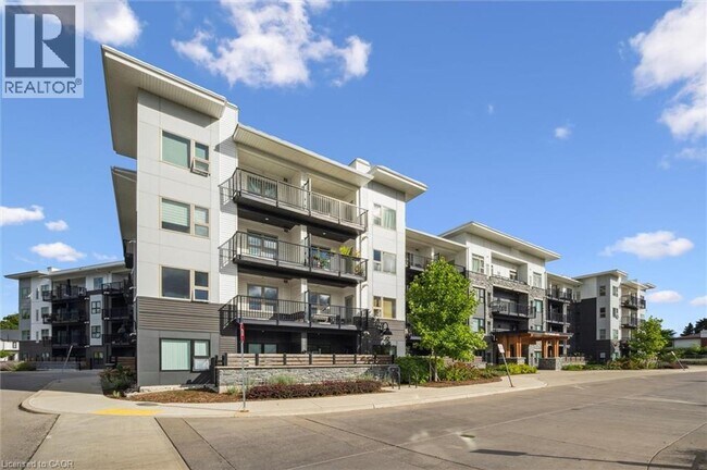 Building Photo - 110 Fergus Ave