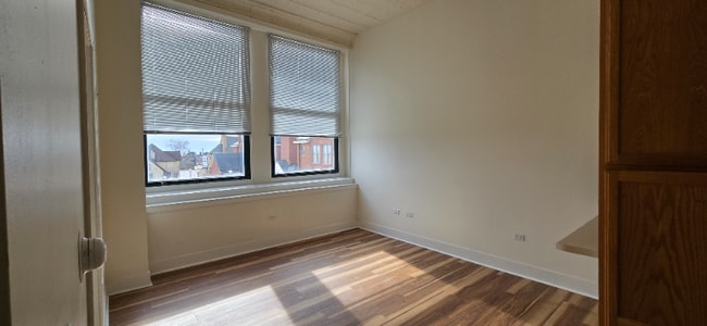 Building Photo - 1800 Jefferson St