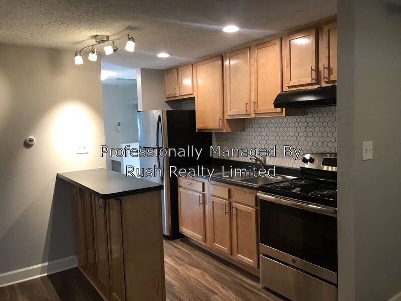 Foto principal - 1245 N Lafayette St