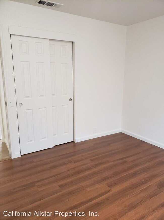 Foto del edificio - 3530-3596 Sunny Rd