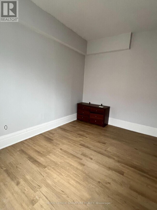 Photo du bâtiment - 950 2nd Ave E