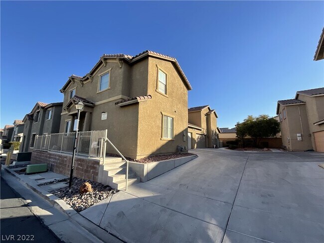 Building Photo - 9857 Fountain Walk Ave