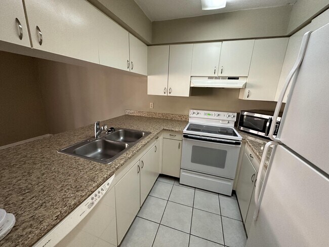 Foto del edificio - 2735 SW 35th Pl