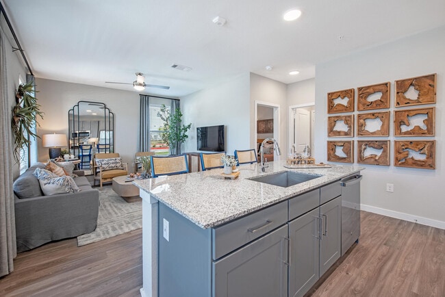 Building Photo - Alta Rolling Oaks