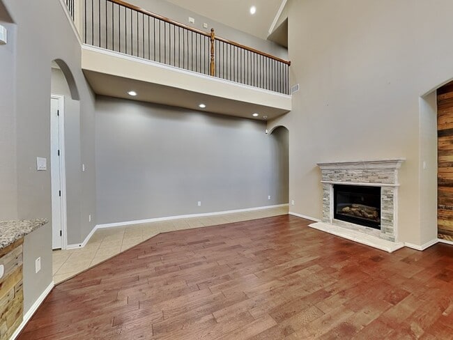 Photo - 229 Carrington Ln House