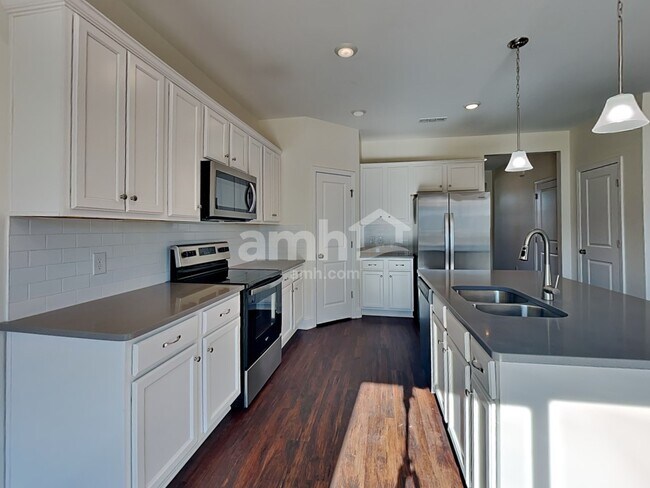 Foto del edificio - 5239 Valor Dr