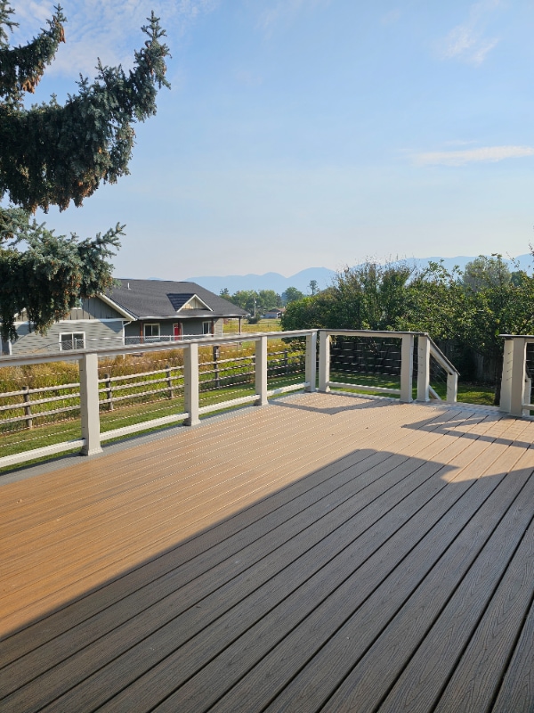 Building Photo - 208 Island View Dr