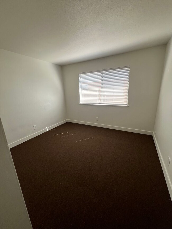 Foto del edificio - Two Bedroom Condo for Rent in Vacaville