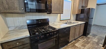 Building Photo - 110 Mulberry