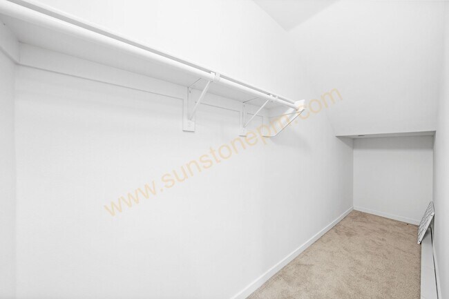 Foto del edificio - Welcome to luxury living in newly built townhome