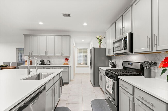 Foto del edificio - 29506 Gordon Sevilla St