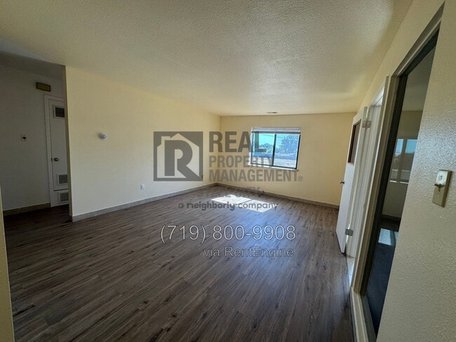Foto del edificio - 2116 Norman Ln