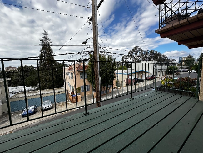 Building Photo - 200 Fairmount Ave