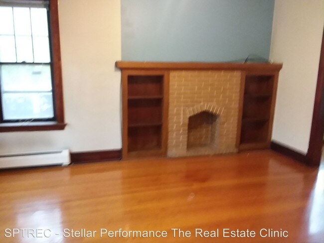 Building Photo - 3604 W Schubert Ave