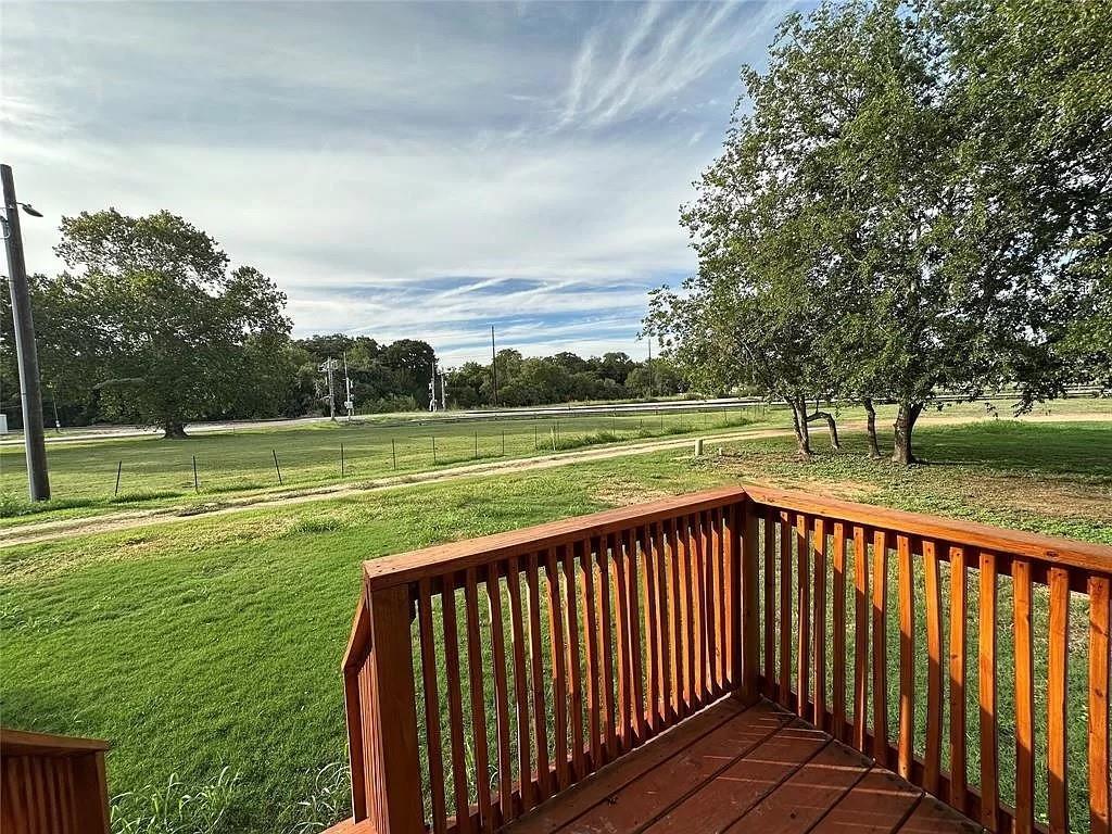 202 Prima St, Smithville, TX 78957 Townhome Rentals in Smithville TX