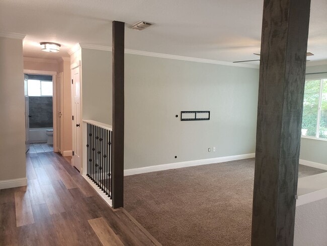 Foto del edificio - Beautifully Updated Single Level