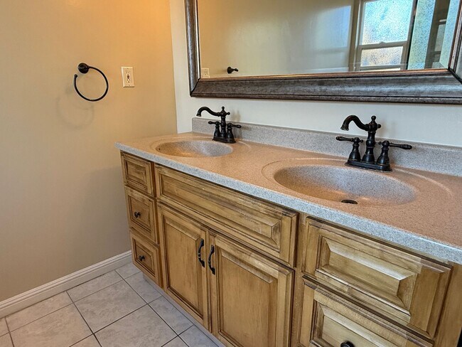 Foto del edificio - Bright 3 bedroom 2.5 Bath Home in Campbell