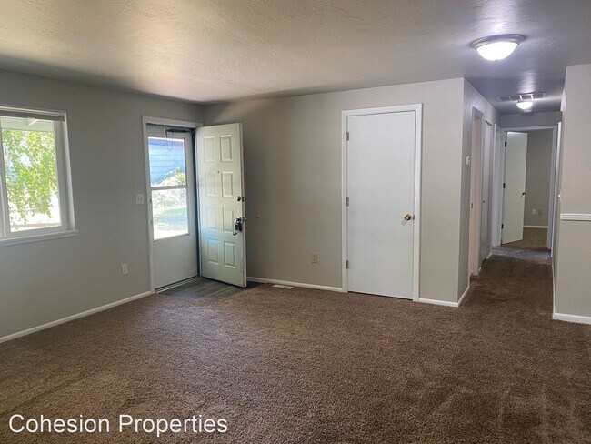 Building Photo - 3 br, 1 bath House - 721 Sunny Lane Nampa,...