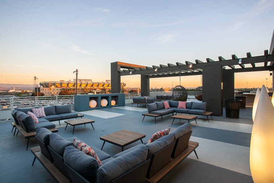 Stadium House Apartments