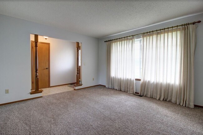 Building Photo - 316 Ramblewood Terrace