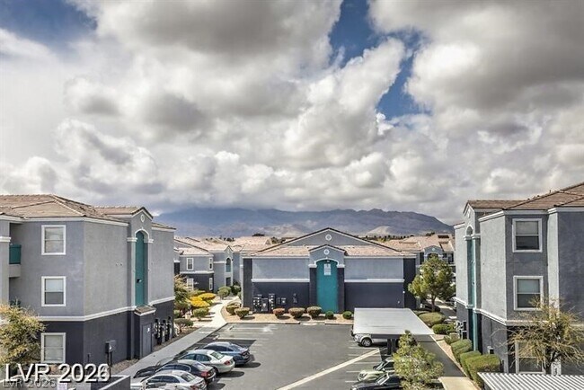 Foto del edificio - 6955 N Durango Dr